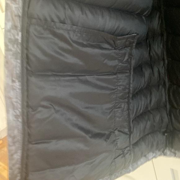 32° Heat Down Vest - Picture 7 of 10